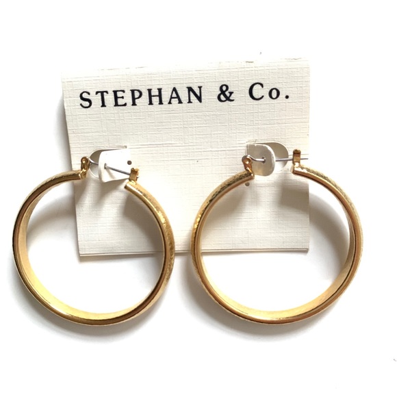 Stephan & Co Jewelry - LNew Hoop Earrings